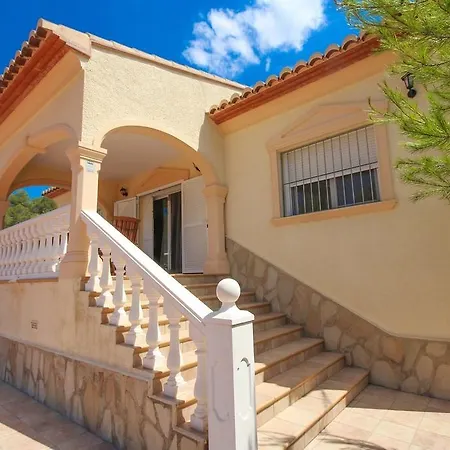 Villa Empedrola 15b *